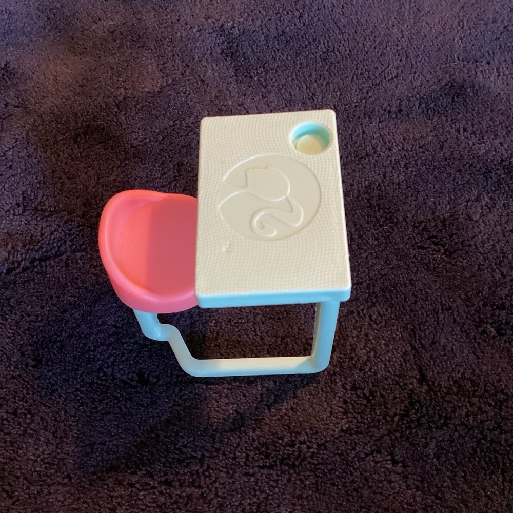 Kelly School Desk Mattel Barbie Dollhouse Toy